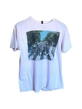 Beatles Abbey Road T Shirt Unisex LARGE Pink Graphic Band Tee Apple Corps 2012